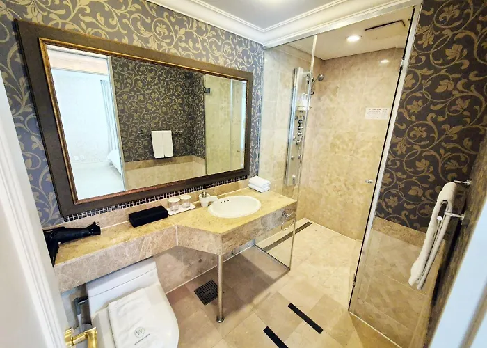 W Centum ホテル 4*
