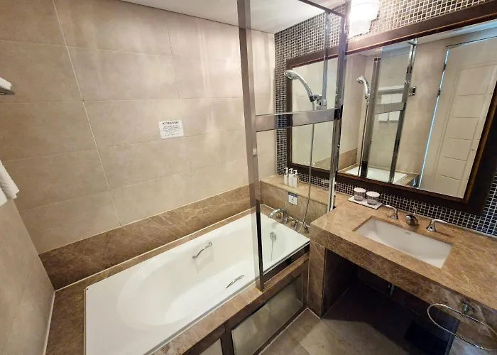 W Centum 4*