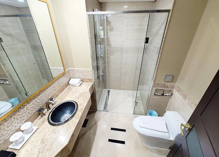 W Centum 4*